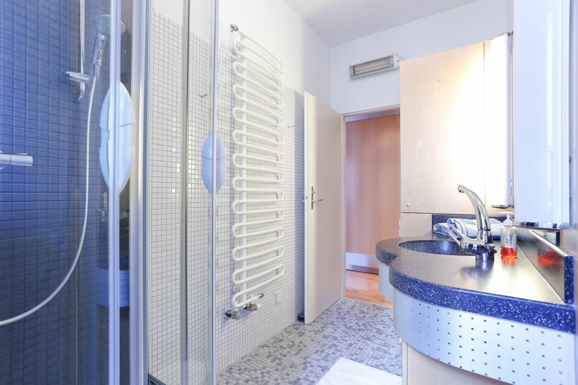 Puzzlehotel - Zentrum Ii 3*