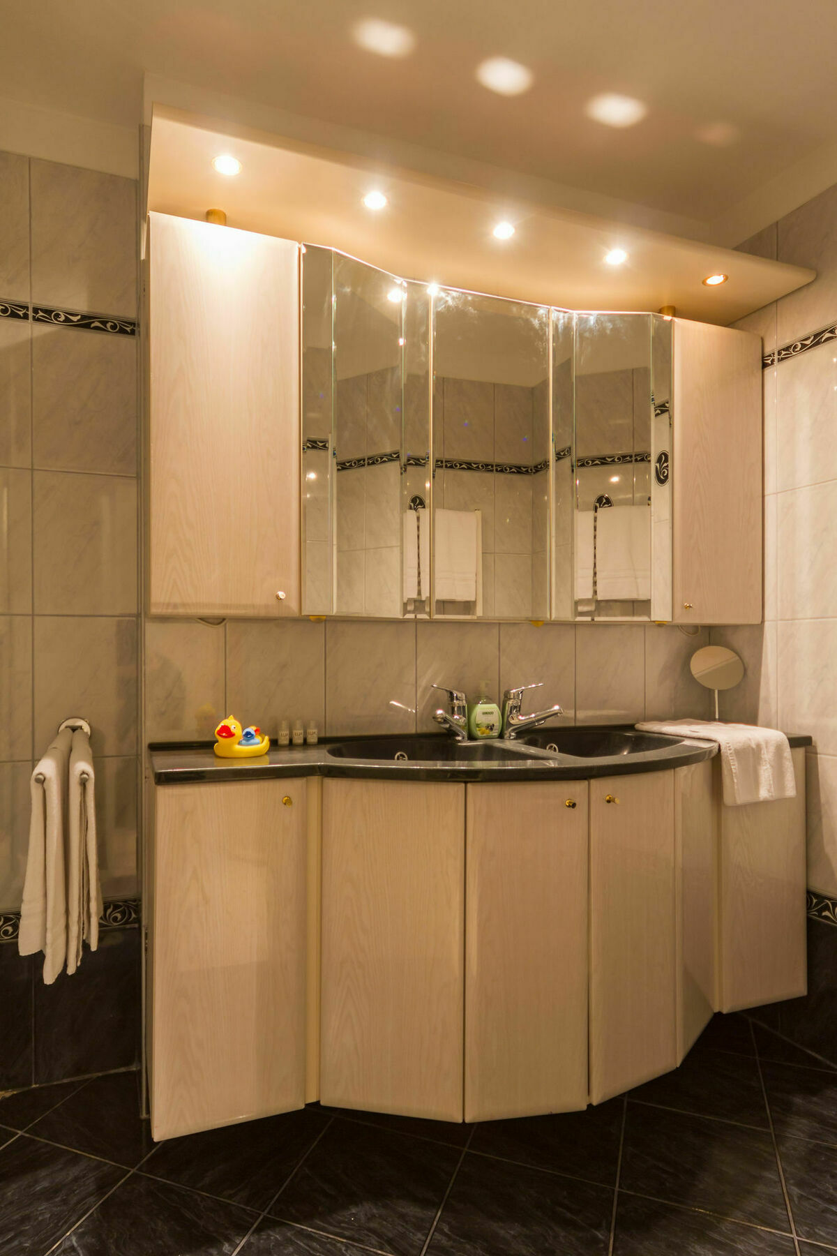 Puzzlehotel - Zentrum Ii Hotel 3*